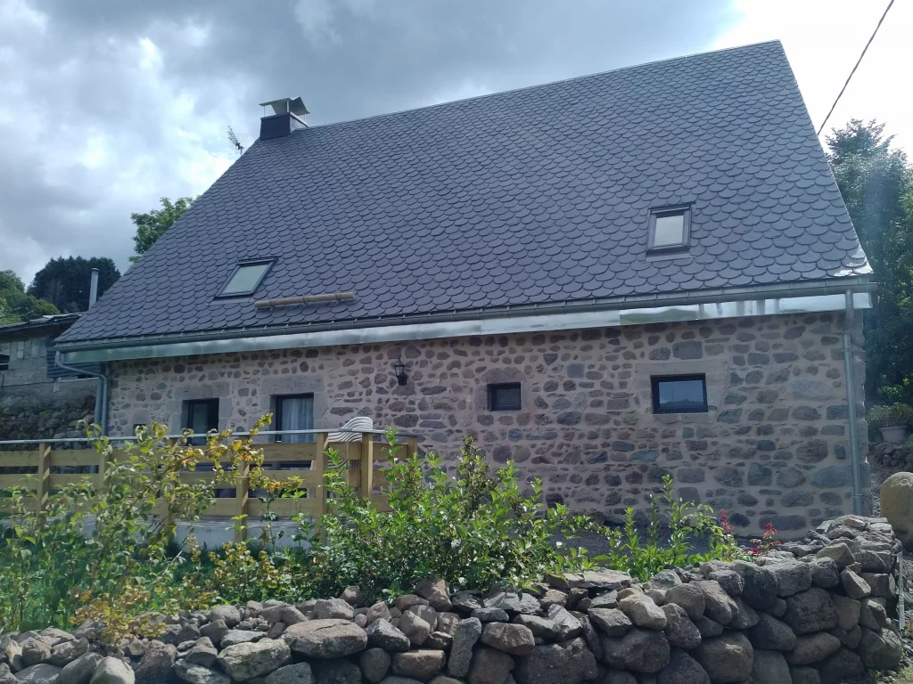 Photos de la grange de Liournat en Auvergne, location de vacances